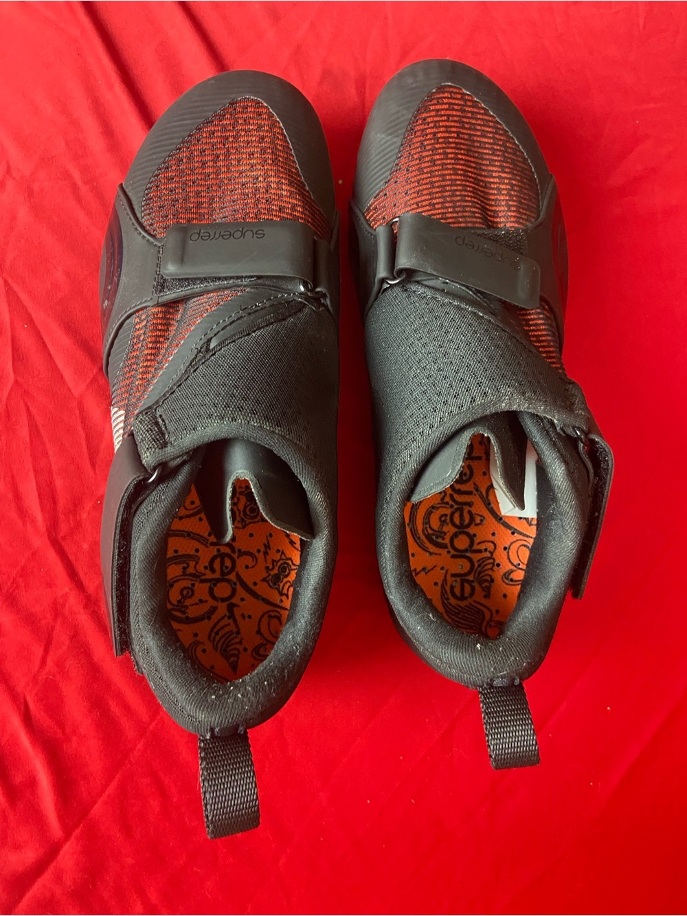 Womens size 7 Nike Black and Red Athletic Slip-On cycling Shoes.